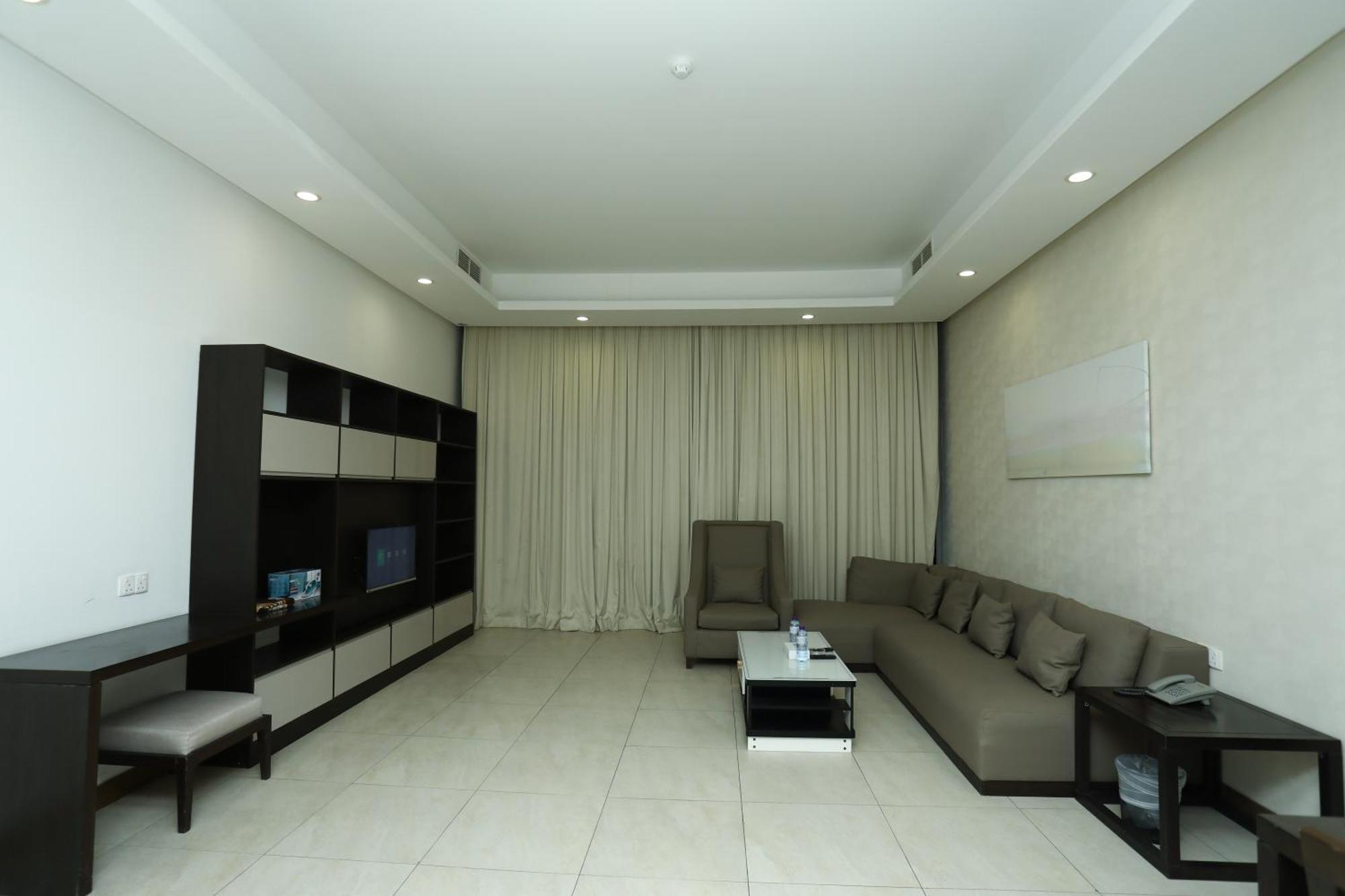 Landway Suite Manamah Buitenkant foto