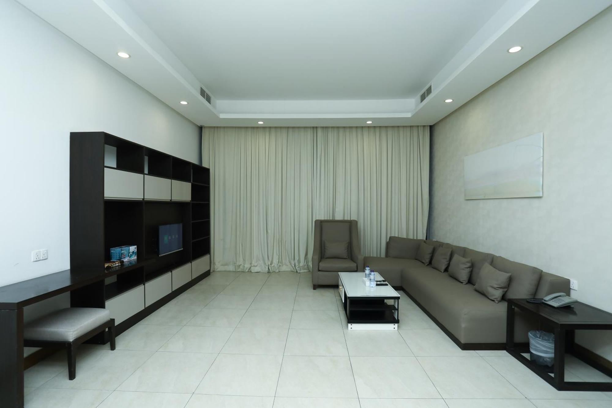 Landway Suite Manamah Buitenkant foto