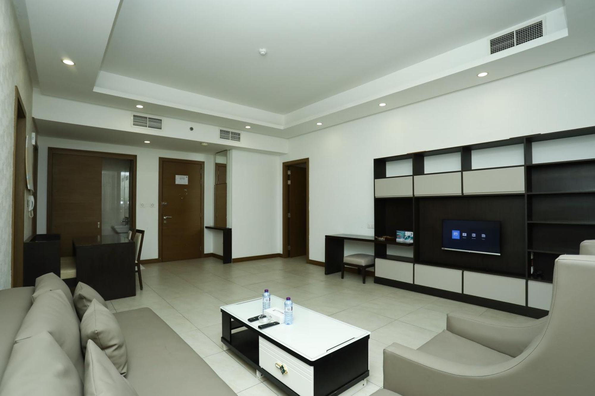 Landway Suite Manamah Buitenkant foto